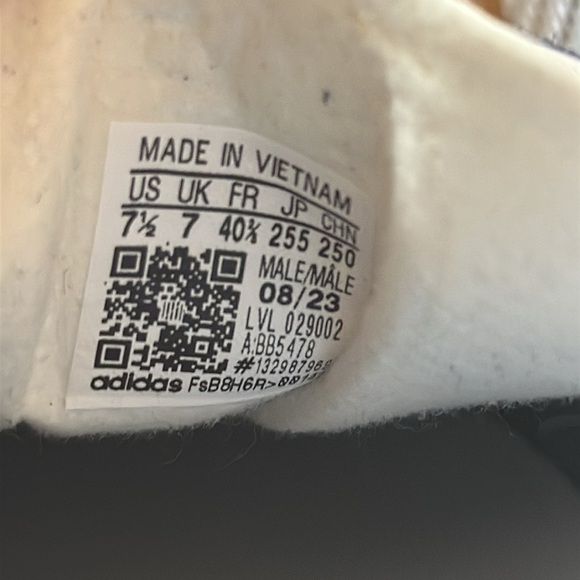 Adidas Navy and White Gazelle sneakers EU 40.5 US 9.5 new without tags - Picture 6 of 7